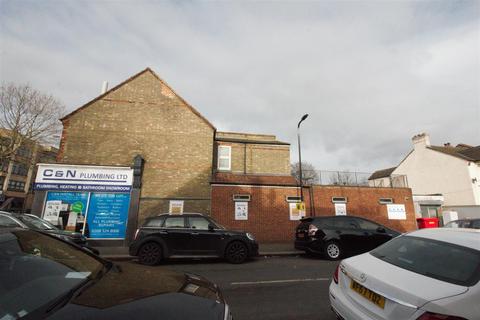 Property to rent, Chingford Mount Road, Chingford, London