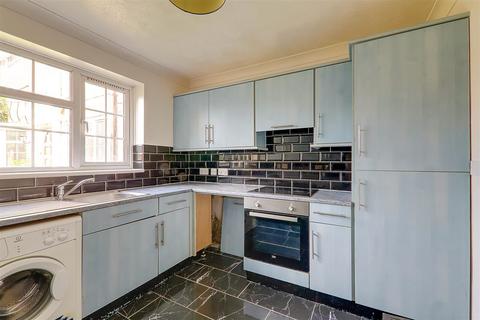 2 bedroom apartment to rent, St. Lawrence Avenue, Gaisford, Worthing, BN14