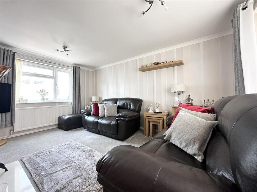 Horsewell Lane, Wigston LE18 2 bed semidetached house for sale £239,950
