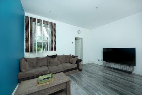 2 bedroom terraced house for sale, Belsize Avenue, W13