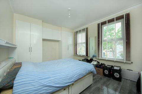 2 bedroom terraced house for sale, Belsize Avenue, W13