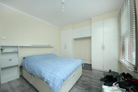 29 Belsize Avenue, London, W13 9TF