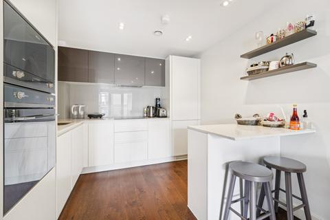 1 bedroom flat for sale, Lambeth High Street, London, SE1