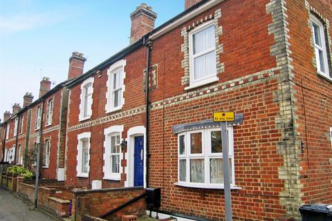 2 bedroom house to rent, George Road, Guildford GU1
