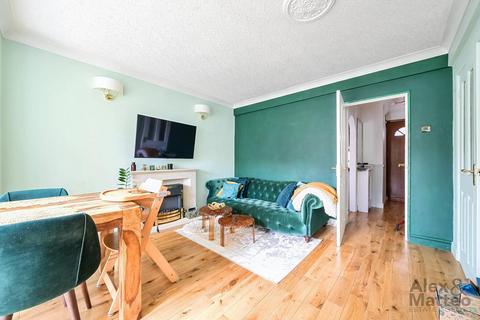 3 bedroom flat for sale, Moreton House, Bermondsey, SE16