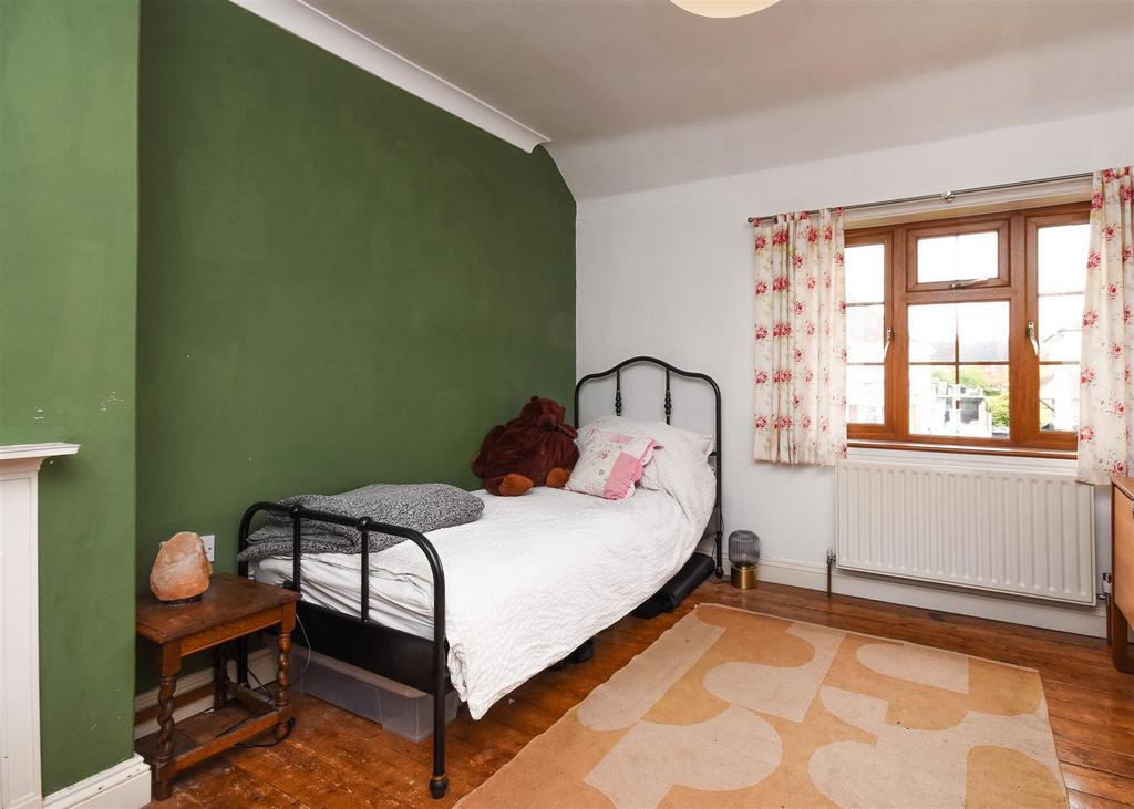 26 Redhill Avenue - Bedroom 2.jpg