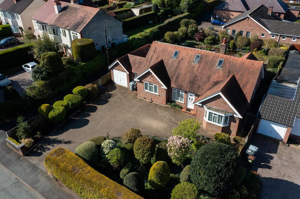 Merefield, Birchin Lane, Nantwich 2 bed detached bungalow for sale - £ ...