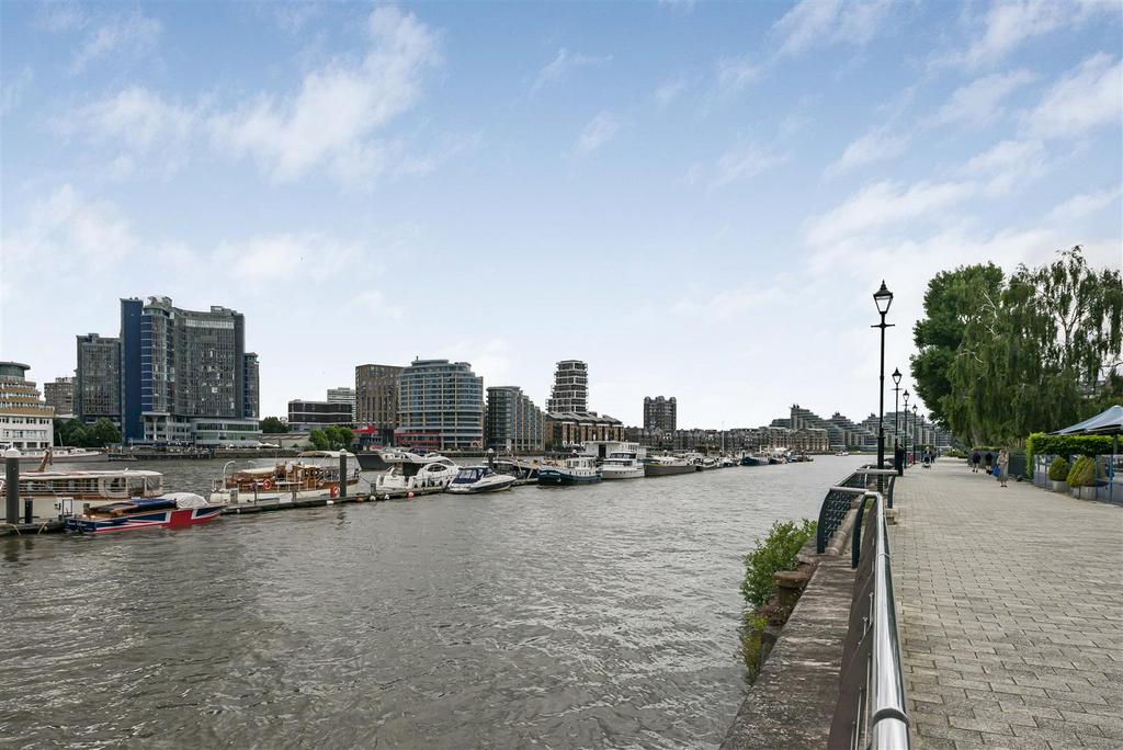 Moments from The Thames Path