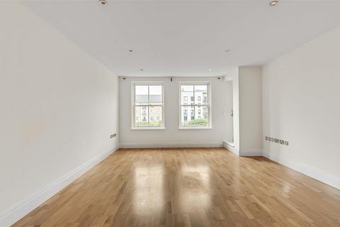 3 bedroom flat for sale, Greensward House, Imperial Crescent SW6