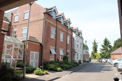 2 bedroom retirement property to rent, Stokes Mews, Newent GL18