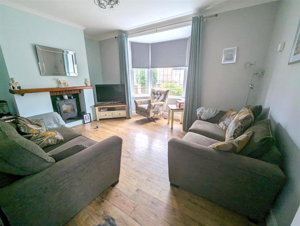 Davison Road, Darlington 3 bed semidetached house £130,000