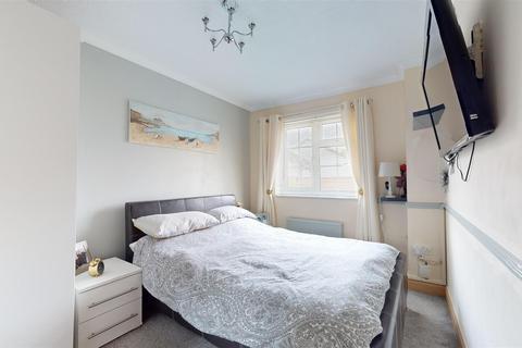 32 Gerrard Close, Bristol, BS4 1UH