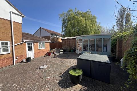 32 Gerrard Close, Bristol, BS4 1UH