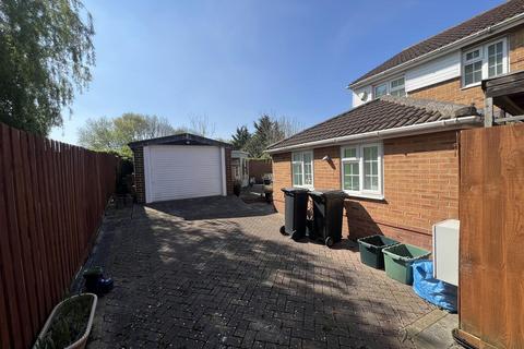 32 Gerrard Close, Bristol, BS4 1UH