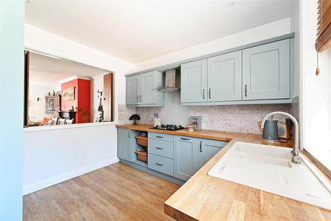 4 bedroom detached house for sale, Storrs Road, Chesterfield