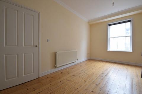 3 bedroom flat to rent, Boutport Street, Barnstaple, Devon
