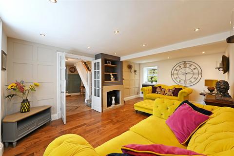 4 bedroom cottage for sale, Lightwood Road, Marsh Lane, Sheffield