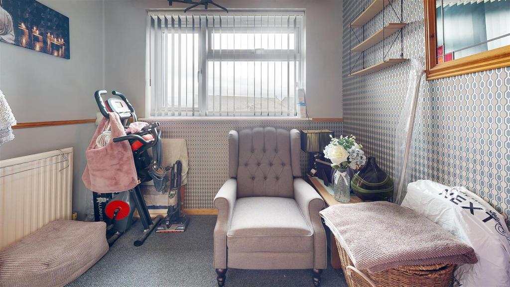 84-Croft-Road-Bedroom.jpg