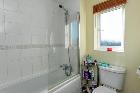 18 Barber Close, Oswestry, SY11 2UE