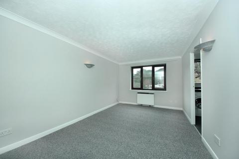 1 bedroom flat to rent, Boston Manor Road, TW8