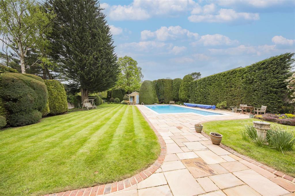 Plymouth Drive, Sevenoaks TN13 6 bed detached house for sale £2,250,000