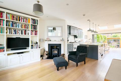 48 Riverview Grove, London, W4 3QP