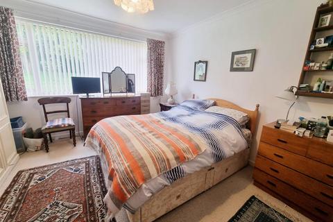 2 bedroom ground floor flat for sale, Vesey Close, Four Oaks, Sutton Coldfield