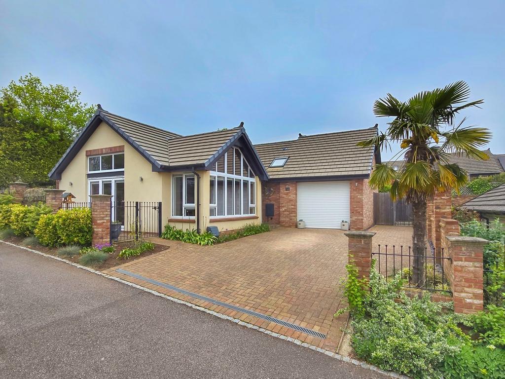 Badger Hill Close, Maulden... 2 bed bungalow for sale £550,000