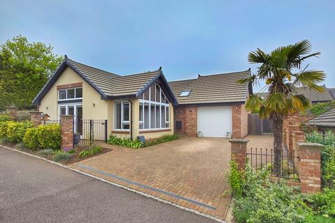 12 Badger Hill Close, Maulden, Bedford, MK45 2UG