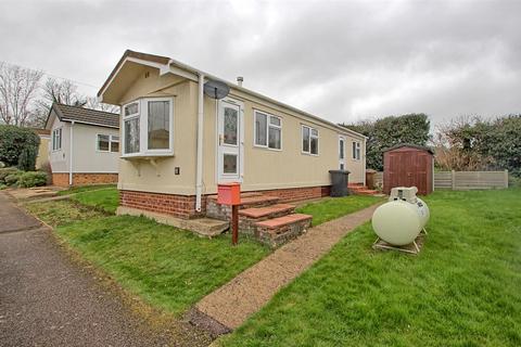1 bedroom detached bungalow for sale, Ashleigh Park, Ware SG11