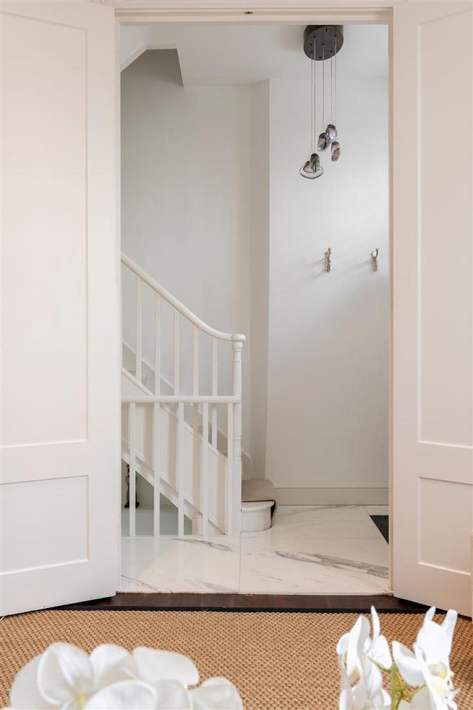 37 Lower Belgrave Street Lo-28.jpg