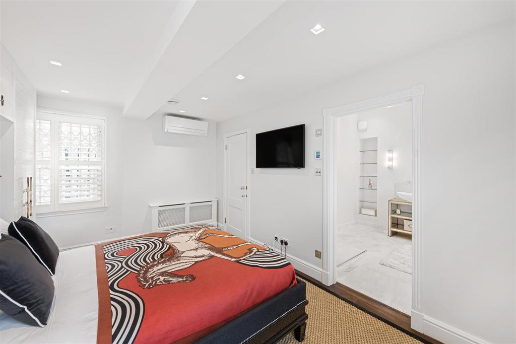 37 Lower Belgrave Street Lo-23.jpg