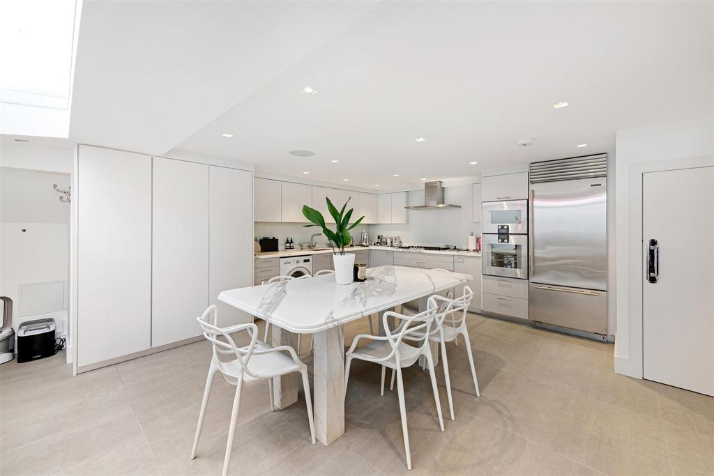 37 Lower Belgrave Street Lo-6.jpg
