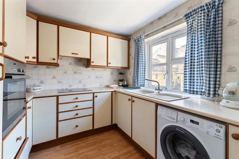 1 bedroom apartment for sale, Nightingale Lane, Wanstead