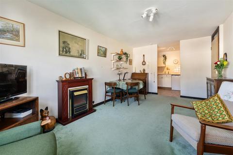 1 bedroom apartment for sale, Nightingale Lane, Wanstead