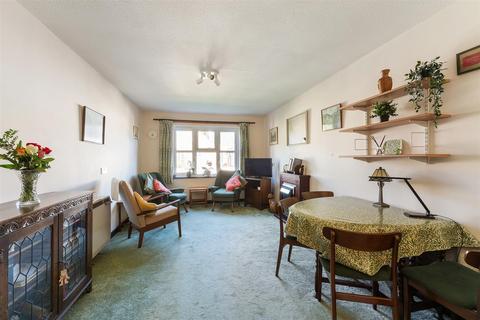 1 bedroom apartment for sale, Nightingale Lane, Wanstead