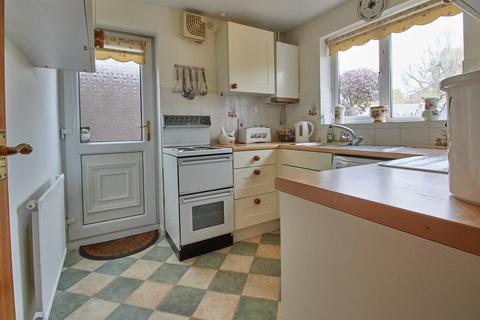 2 bedroom semi-detached bungalow for sale, Brosdale Drive, Hinckley