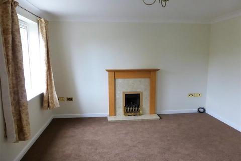 4 bedroom townhouse to rent, Rosegreave, Goldthorpe, Rotherham, S63 9GG