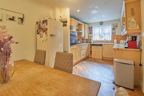 4 bedroom townhouse for sale, Fosse Close, Burbage
