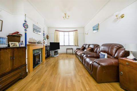 4 bedroom terraced house for sale, Southland Way, Hounslow
