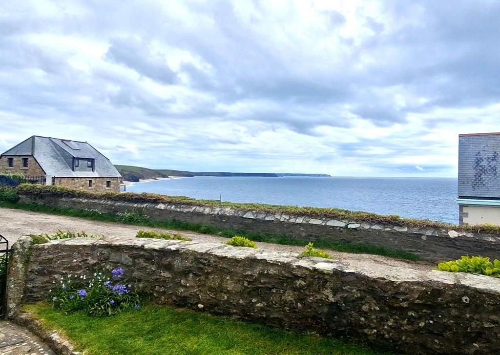 Lane End Cottage view.jpg