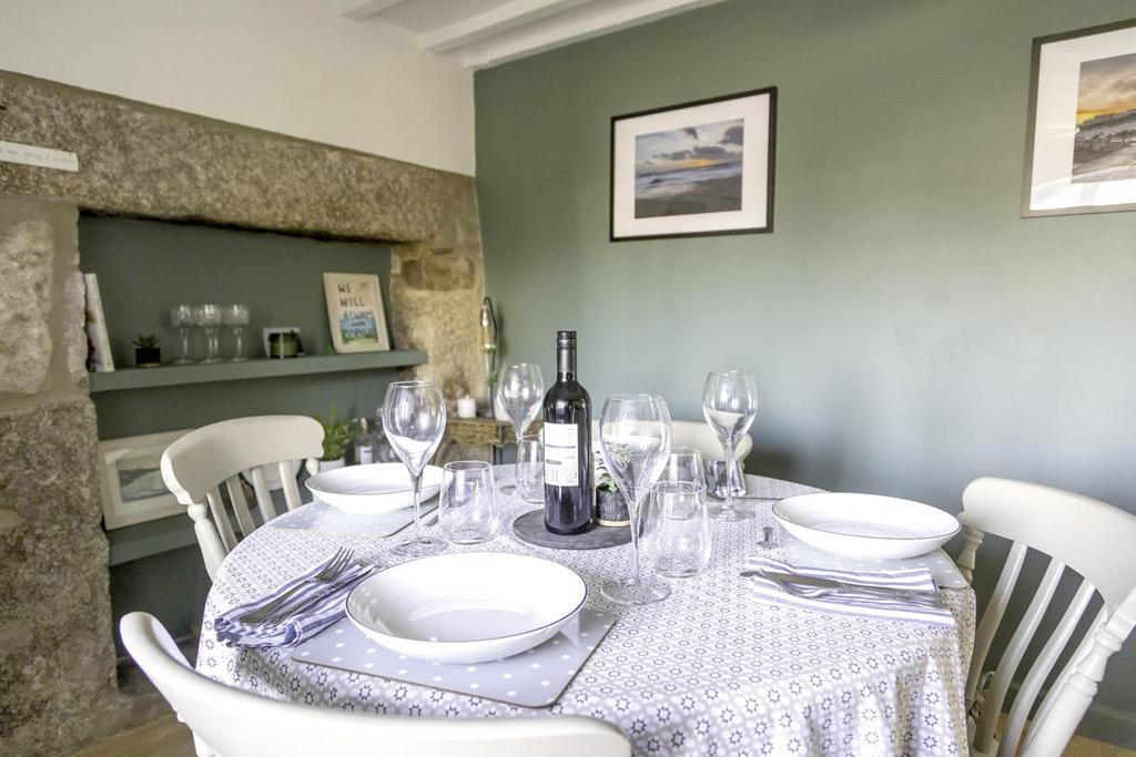 Dining Room.jpg