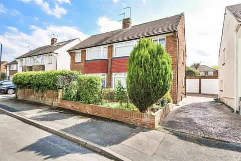 24 Greenacre, Windsor, SL4 5LW