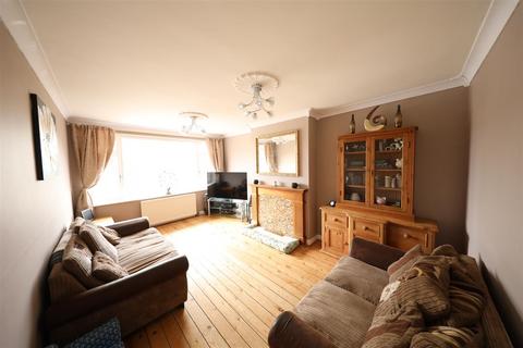 4 bedroom semi-detached house for sale, Rawdale Close, South Cave, Brough