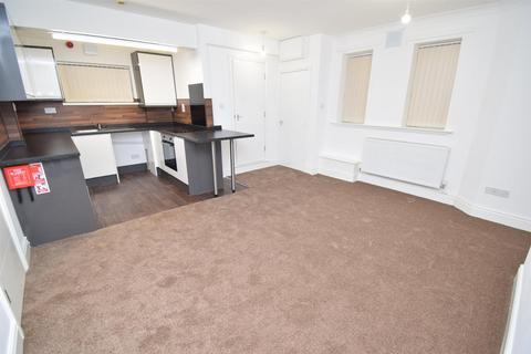 1 bedroom flat to rent, Wentworth Terrace, Wakefield WF1