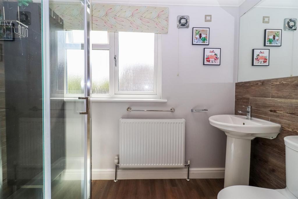 En suite shower room