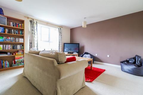 2 bedroom apartment for sale, Mill Chase Close, Wakefield WF2