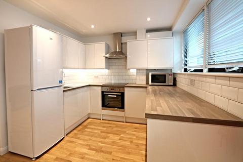 2 bedroom apartment to rent, Stucley Place, Camden Town, NW1