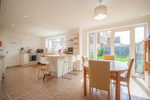 3 bedroom chalet for sale, Leybourne Drive, Springfield, Chelmsford