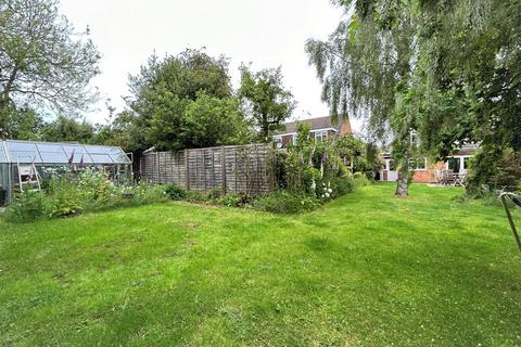 3 bedroom semi-detached house for sale, Meadow Road, Toddington